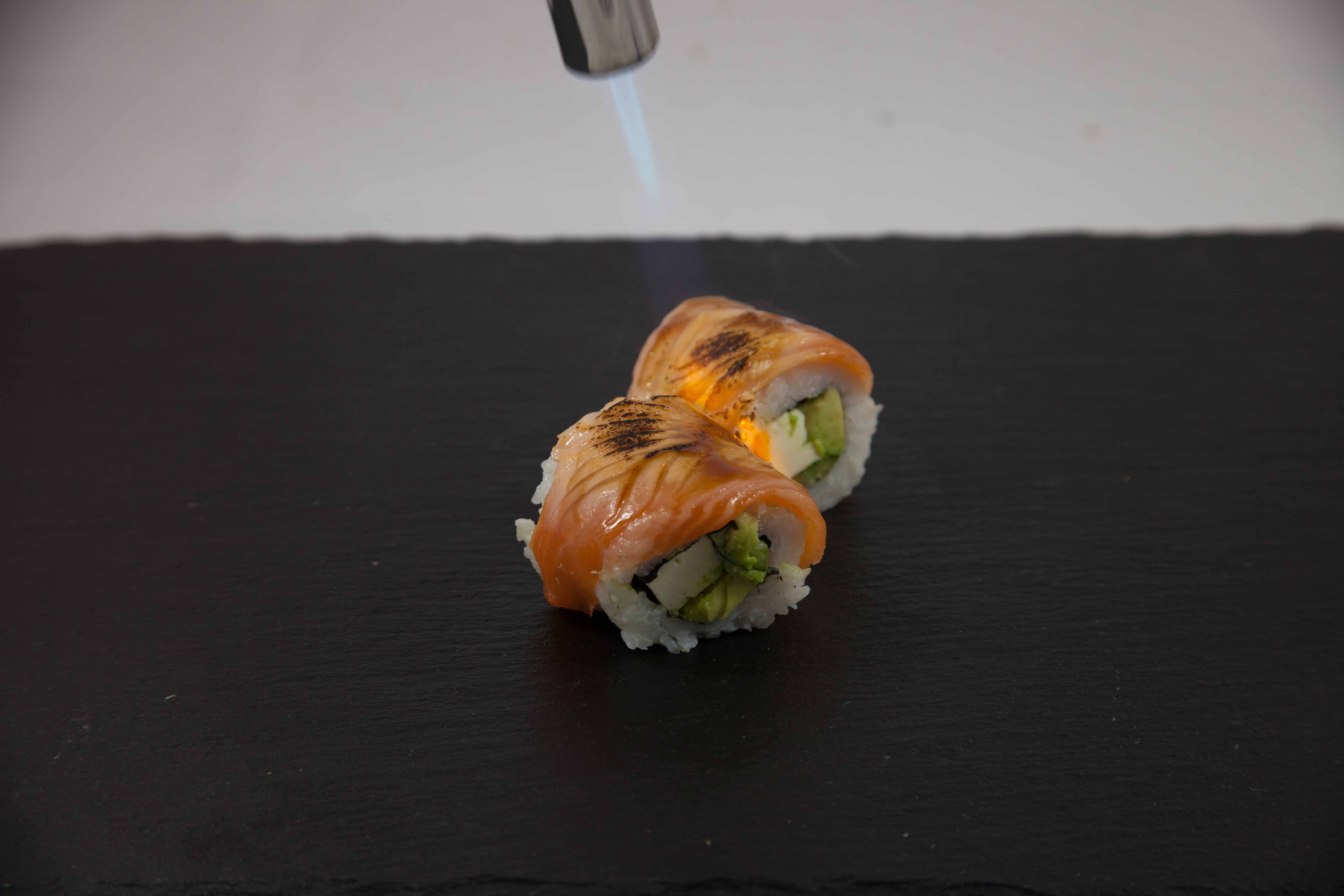 Flambé Salmon Roll