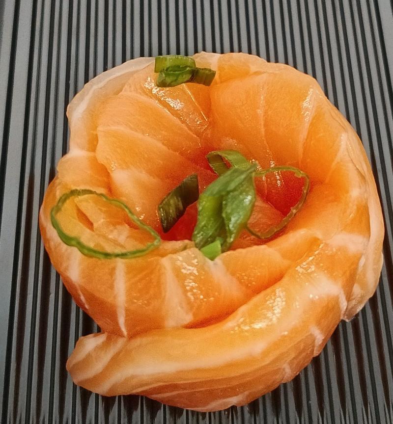 Lachs Sashimi (6 Stück)