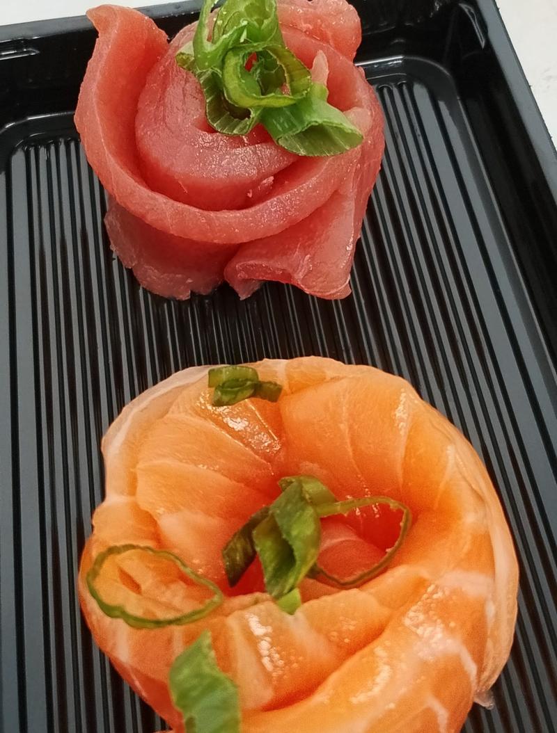 Sashimi Mix (8 Stück)